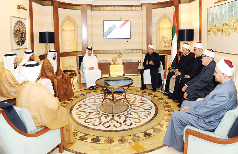 وصول العلماء ضيوف صاحب السمو رئيس الدولة