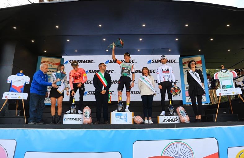 «بوجاتشار» دراج «فريق الإمارات» يتصدر المرحلة السادسة والتصنيف العام لطواف «كاتالونيا»