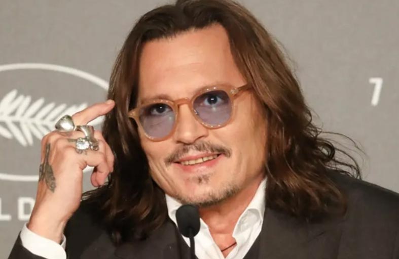 جوني ديب يطلق أول معرض تجريبي في نيويورك