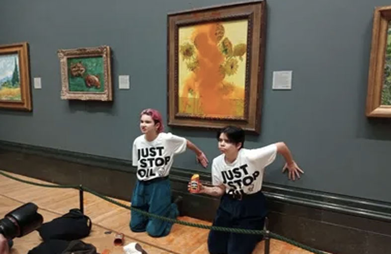 لوحة شهيرة تتعرض للتخريب.. بهجوم البطاطس