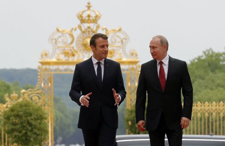 هل يستطيع مانويل ماكرون التحدثَ باسم أوروبا مع فلاديمير بوتين؟ 