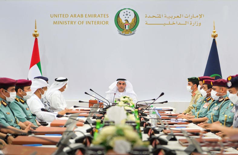سيف بن زايد يترأس اجتماع مجلس السعادة والإيجابية بوزارة الداخلية