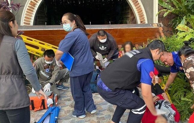 مشاهد مخيفة لانهيار بلكونة بسبب سيلفي