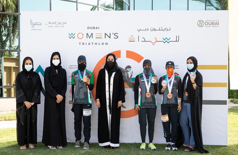 منى المري تتوج الفائزات في «ترايثلون دبي للسيدات 2020»