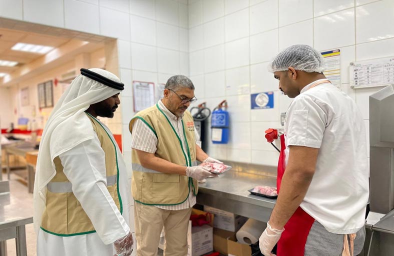 بلدية أم القيوين تنهي استعداداتها لاستقبال عيد الأضحى