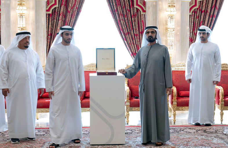 محمد بن راشد: العطاء والبذل قيم متأصّلة في نفوس أهل الإمارات