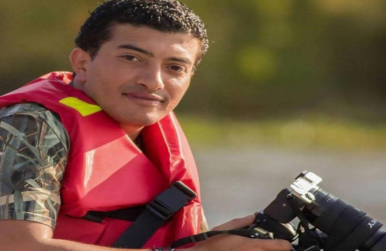 مصور يوثق وفاة أشهر أسد عبر التاريخ