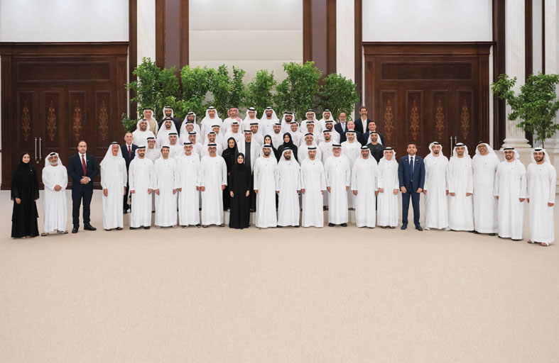 رئيس الدولة: الإمارات تواصل تقديم يد العون للمحتاجين إلى المساعدة في كل مكان  