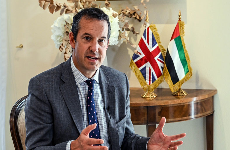 سفير المملكة المتحدة لـ«وام»: ندعم الإمارات خلال COP28 ونتطلع إلى مشاركة بارزة في مؤتمر المناخ