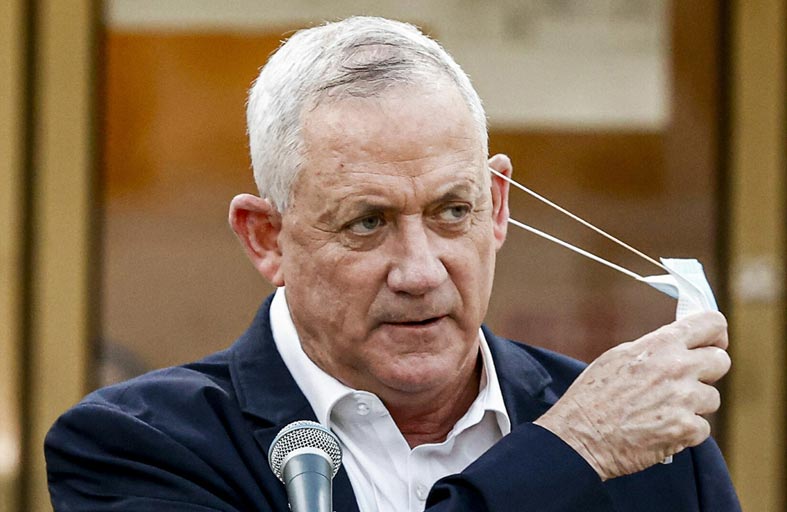 إصابة وزير الدفاع الإسرائيلي بكوفيد-19