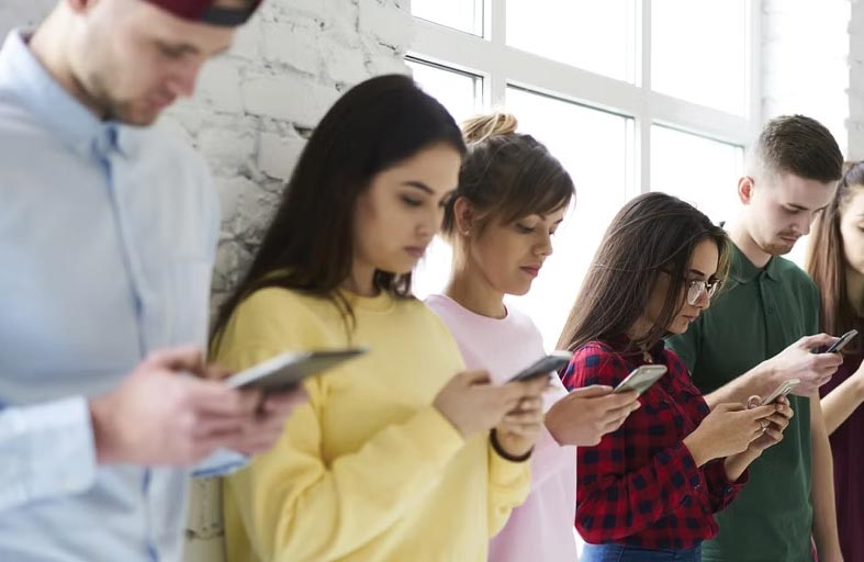 لماذا تفاقم قلق المراهقين في هذه الفترة؟‎