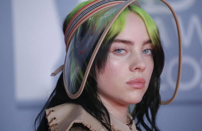 بيلي إيليش تلغي حسابات التواصل