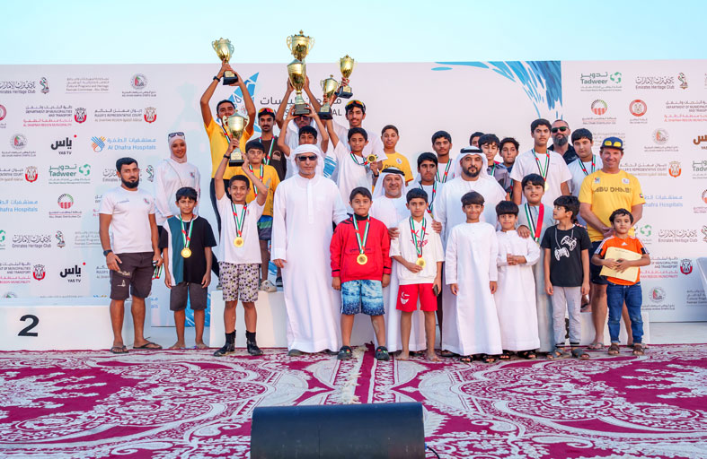 مشاركة مميزة لأبطال الشراع الحديث في السلع