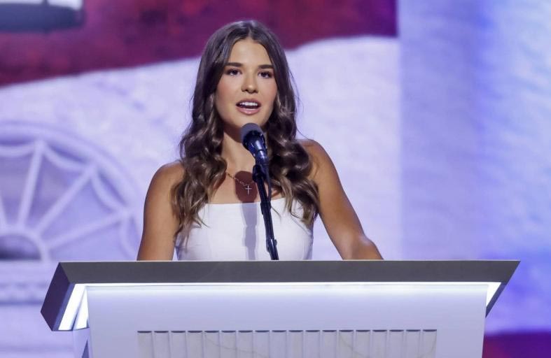 حفيدة ترامب تتحدث عن جدها 