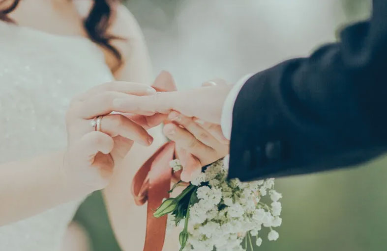 تأخير الزواج يقلل من خطر السمنة لدى النساء 