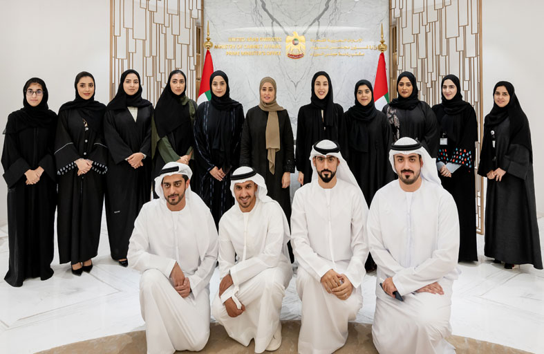 عهود الرومي وشما المزروعي تبحثان مع مجلس الشباب للمواهب الحكومية خطة العمل لتعزيز مشاركة الشباب في تطوير المنظومة المستقبلية لرأس المال البشري 