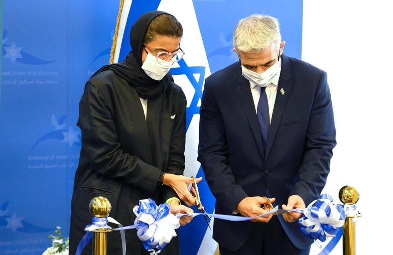 مسؤولون إماراتيون يشاركون في حفل افتتاح السفارة الإسرائيلية بأبوظبي