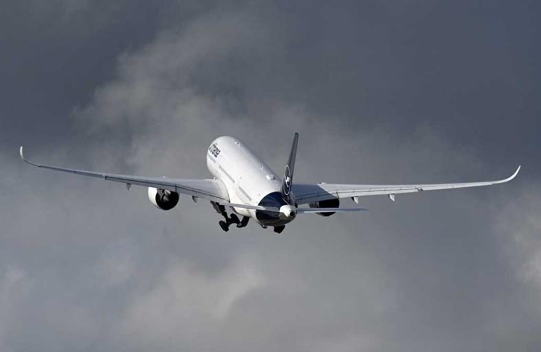 لغز  الطائرات الخاوية  يثير الجدل في أوروبا