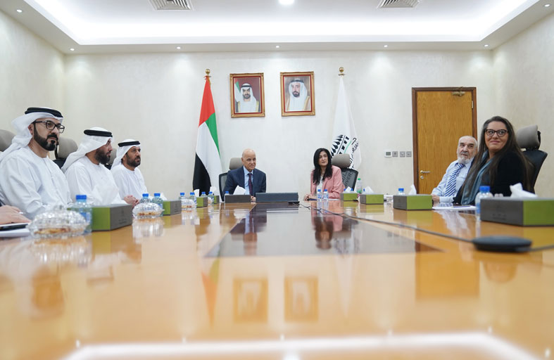 جامعة الشارقة تستقبل وفدًا من مركز الشارقة لريادة الأعمال (شراع)