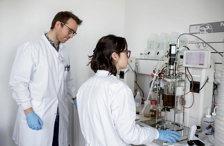 استنفار عالمي ومليار شخص في الحجر المنزلي