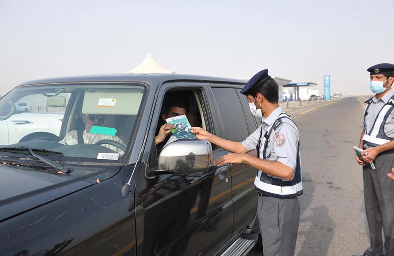 شرطة أبوظبي تعزز وعي السائقين بسلامة إطارات المركبات