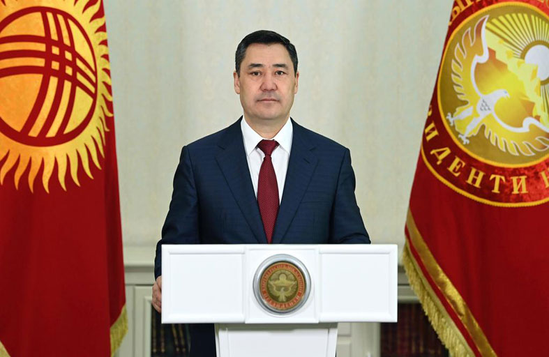 رئيس قيرغيزستان يؤكد استعادة بلاده منجم كومتور 