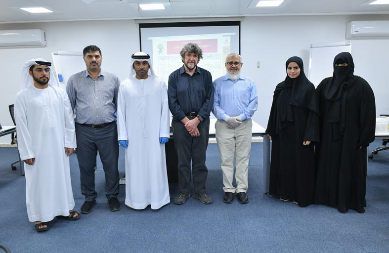 أبوظبي للزراعة تنظم دورة تدريبية حول مبادئ التلقيح الصناعي لملكات نحل العسل