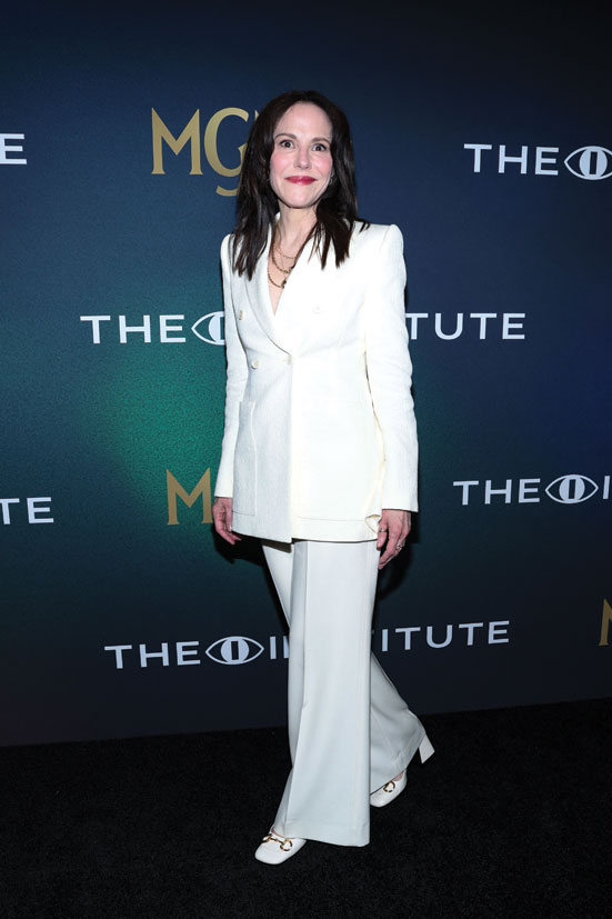 الممثلة الأمريكية ماري لويز باركر لدى حضورها عرض فيلم «المعهد» من إنتاج MGM+ في كولفر سيتي، كاليفورنيا. ا ف ب