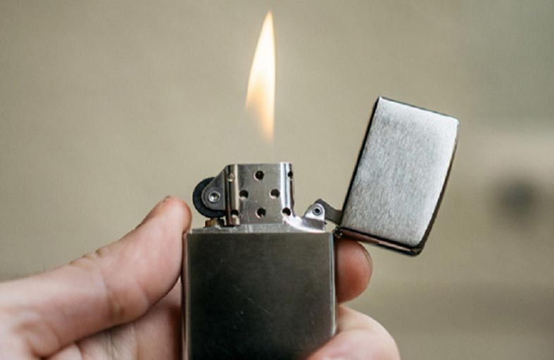 قتل أفراد عائلته الخمسة حرقا