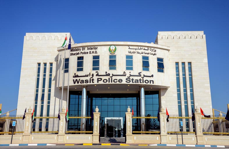 شرطة الشارقة تطبق نظام مركز شرطة صديق للبيئة بمراكزها الشاملة