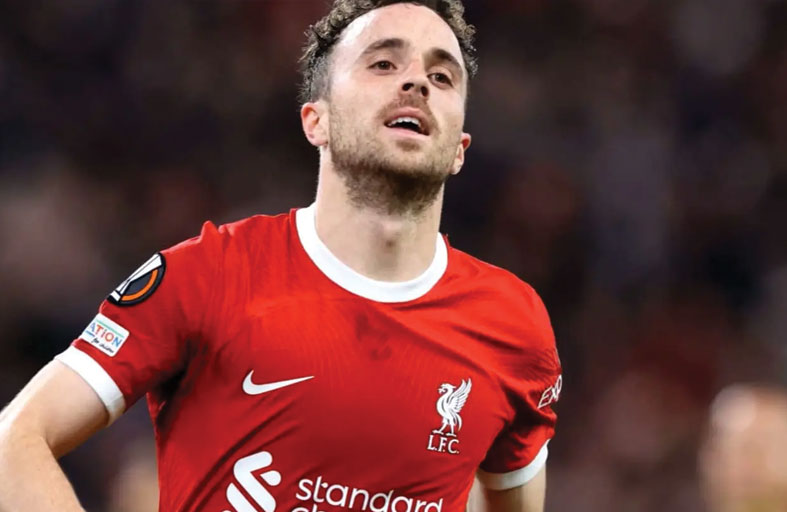 وفاة نجم هجوم ليفربول ديوغو جوتا بحادث سير في إسبانيا 