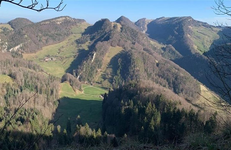 الطقس الدافئ يُفسد التزلج على الثلوج في سويسرا