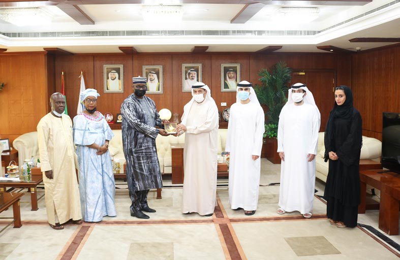 غرفة عجمان تبحث تطوير العلاقات التجارية مع جمهورية سيراليون