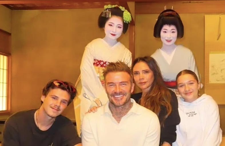 عائلة بيكهام تزور اليابان.. وفيكتوريا تشيد بالحفاوة