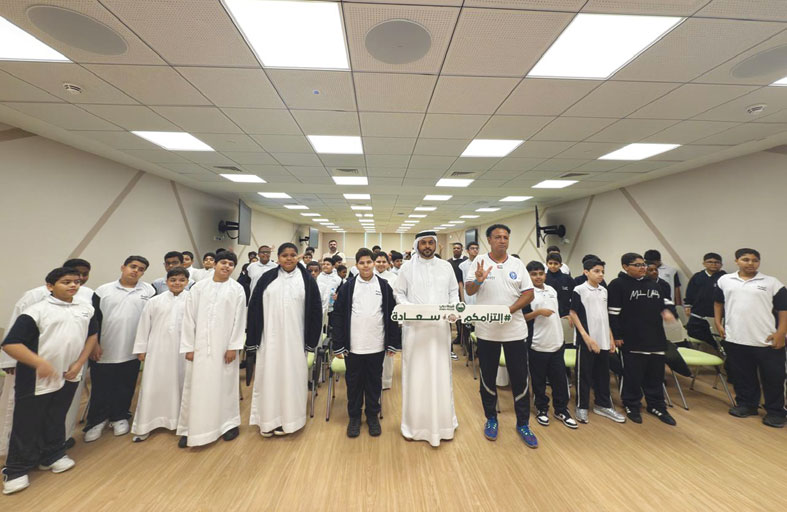 شرطة دبي تعزز الوعي بالتزامات الجمهور الرياضي بين طلبة «زايد التعليمي بالخوانيج»