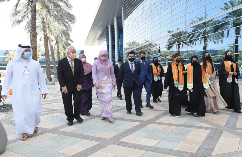 جامعة زايد تستقبل الوزيرة الماليزية لشؤون المرأة والأسرة وتنمية المجتمع