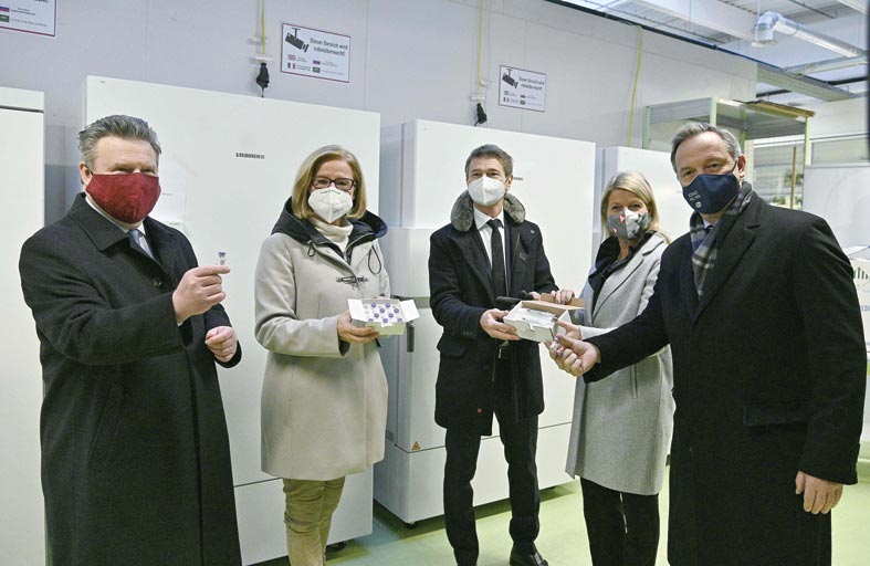 المفوضية الأوروبية: برنامج التطعيم لحظة مؤثرة لوحدة الصف