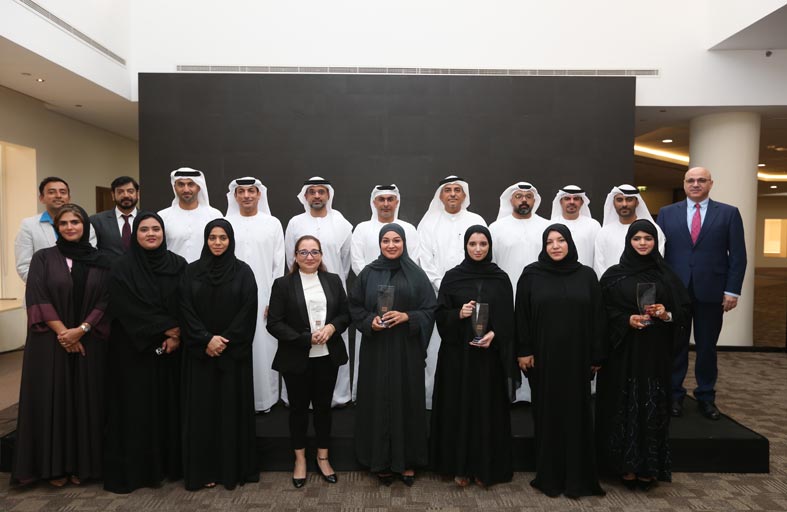 مصرف عجمان يحصد جائزة التميز في مجال تعزيز دور التدريب والتوطين