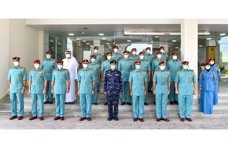 اللواء الشامسي يهنئ المراكز الحاصلة على تصنيف خمس نجوم وأربع نجوم بشرطة الشارقة