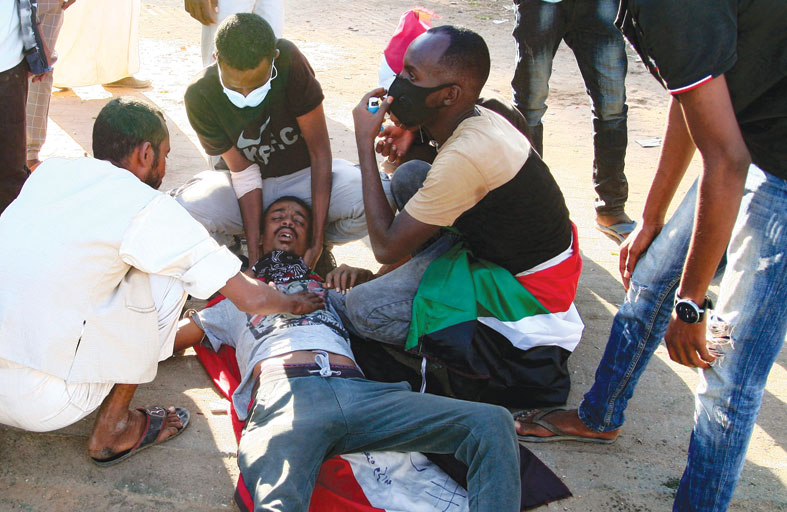 السودان يعلن عن عشرات الجرحى من الشرطة في التظاهرات 