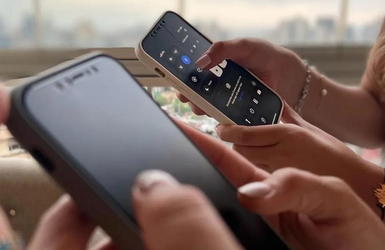 اللبنانيون يستفيقون على انقطاع الإنترنت والاتصالات