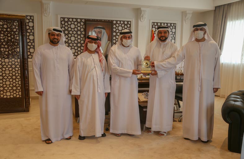 نادي الشارقة وزلال للمياه يجددان عقد الرعاية