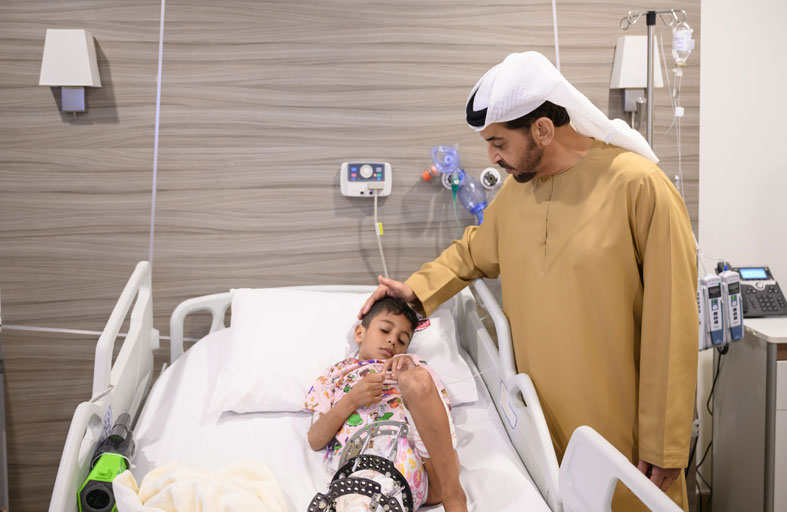 حمدان بن زايد يزور الأطفال الفلسطينيين الجرحى ومرضى السرطان ويطمئن على حالتهم الصحية 