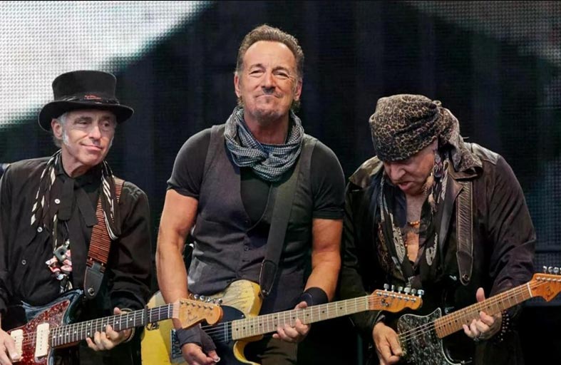 فقد صوته.. إرجاء حفلة بروس سبرينغستين في فرنسا