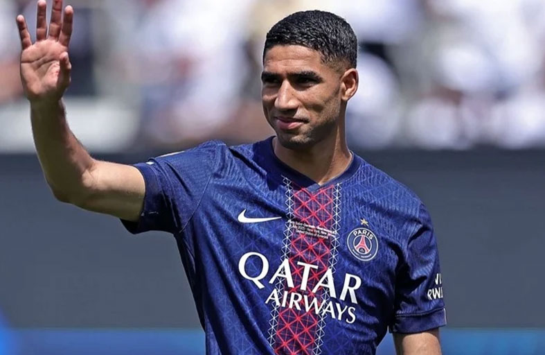 أشرف حكيمي: موسمي التاريخي يستحق الكرة الذهبية