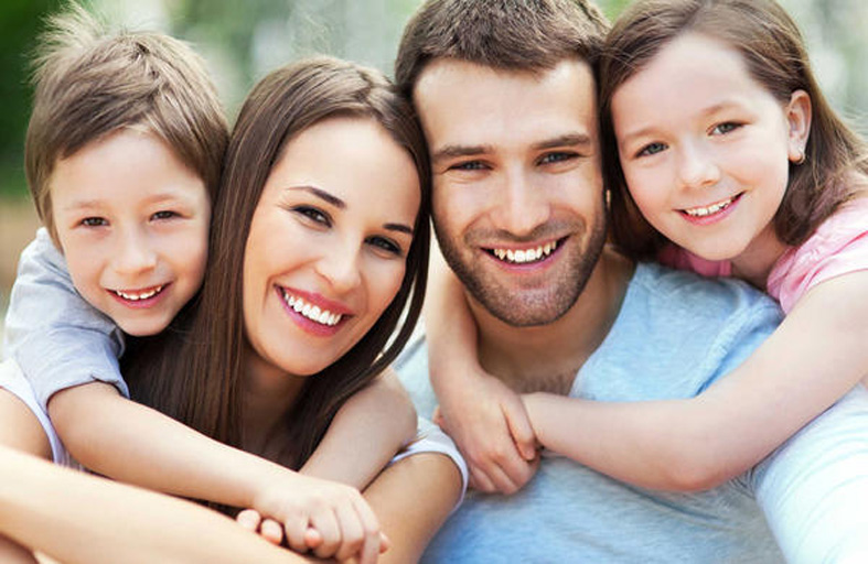 تفاؤل الآباء يساعد الأطفال على الازدهار والتطور