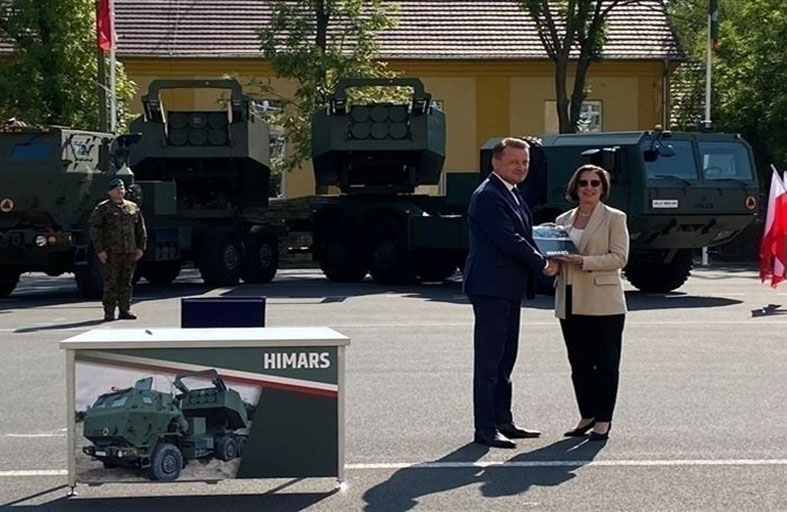 بولندا تعزز دفاعاتها بـ486 قاذفة هيمارس أمريكية