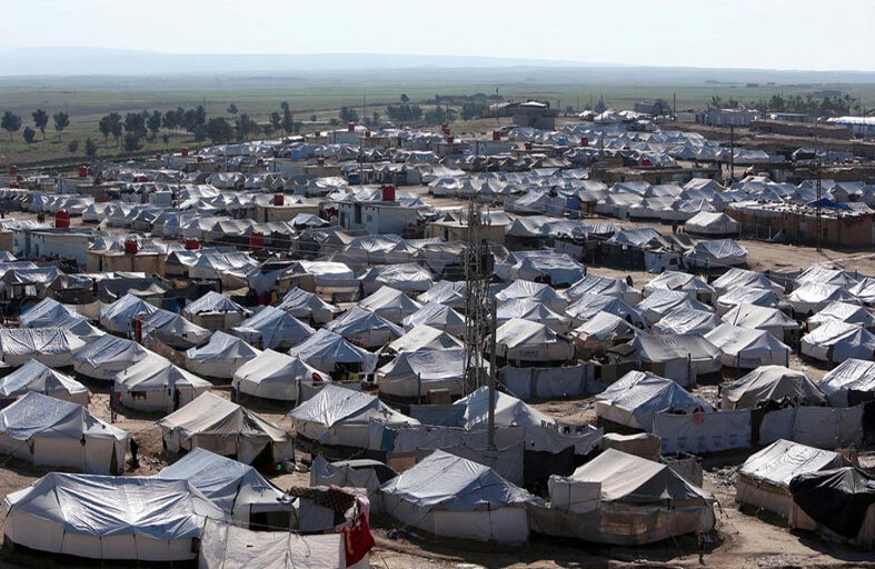 العراق يعيد 625 شخصاً من مخيم الهول في سوريا