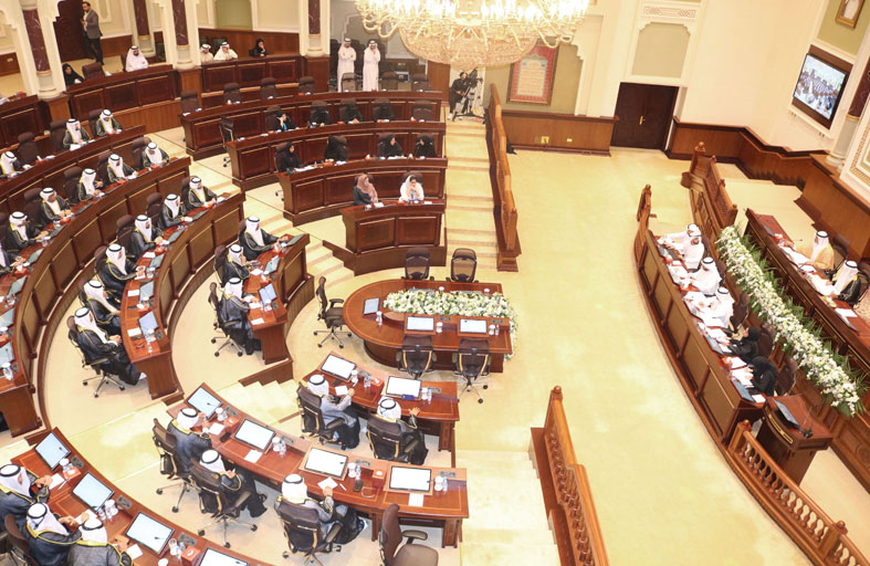 استشاري الشارقة يشكل لجانه الدائمة للفصل التشريعي الحادي عشر