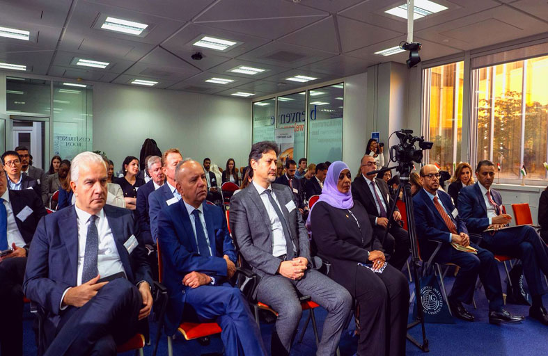 غرفة عجمان تشارك في المؤتمر المصرفي بجنيف